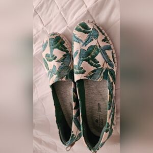 Clarks Green Leaf Print Women's Flats